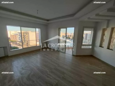 Appartement S+3 à Ain Zaghouan Nord ZAV1625