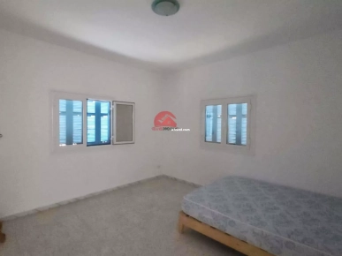 MAISON AVEC TERRAIN À VENDRE À HOUMT SOUK DJERBA ZA - RÉF V724