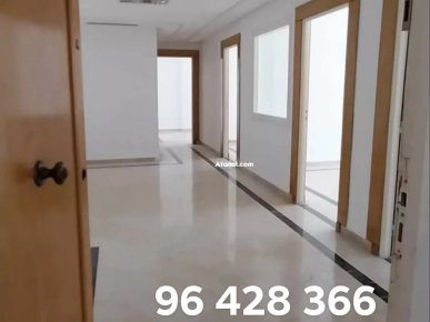 A vendre un appartement à usage bureautique à Montplaisir