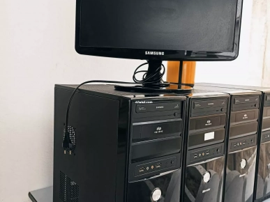 Unité  de bureau Microstar i5 410 dt Unité  de bureau Microstar i5 410 dt