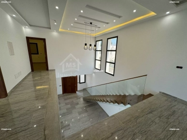 Belle villa toute neuve S+4 avec piscine à Hammamet à vendre