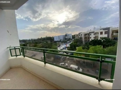 A vendre appartement bureautique a manar 1