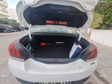 Voiture Peugeot 508