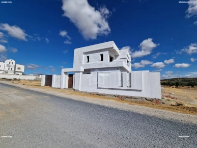 Un duplex S+5 avec piscine encours de construction à vendre