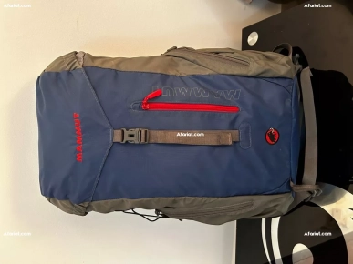 Sac à dos de camping et randonnée MAMMUT 45 litres imperméable