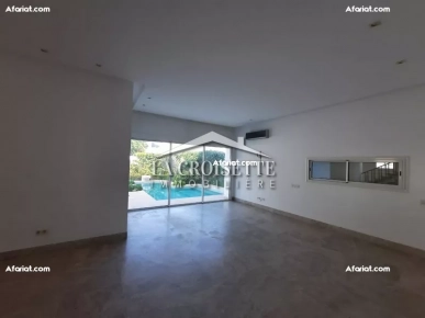 Villa S+5 avec piscine à La Marsa MVL0922