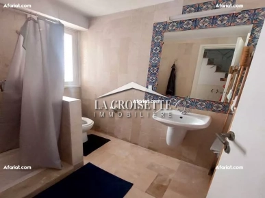 Duplex S+4 avec jardin et piscine à Gammarth MDL0614