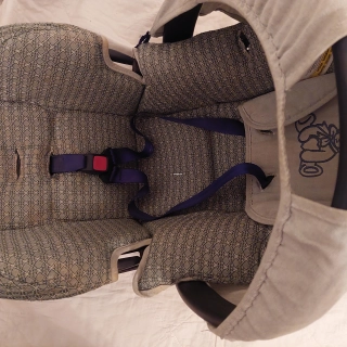 Auto siege..kangourou chicco Auto siege..kangourou chicco