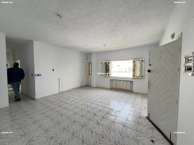 A Vendre appartement S+3 à la Marsa