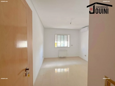 Appartement S+3 à El Mourouj 6