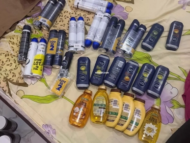 Vend lots ou à l unité shampooing et déodorant