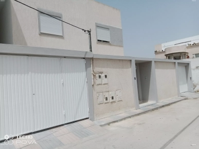 vente villa de 2 etages près rond point l'escale Ariana vente villa de 2 etages près rond point l'escale Ariana