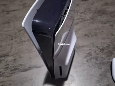 PlayStation 5 slim état neuf