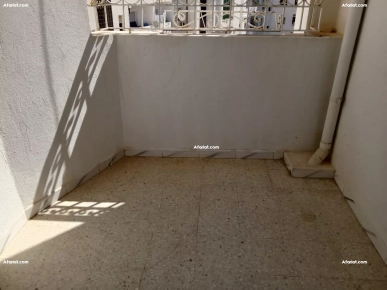 A vendre appartement S2 à l’Aouina