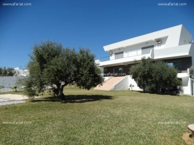 Villa SOMPTUEUSE (Réf: V1098)