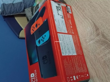 Nintendo Switch 1(+Le Pack Zelda et Smash Bros)