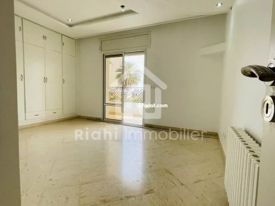 Etage de villa haut standing S+3 Etage de villa haut standing S+3