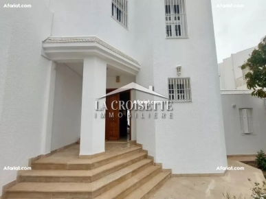 Villa S+4 avec piscine à Gammarth MVL1532