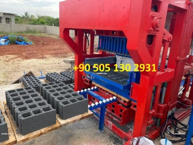 Pondeuse de parpaing OTT5SA brique pave agglos bloc bordure beton