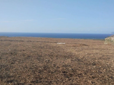 à vendre terrain au bord de la mer