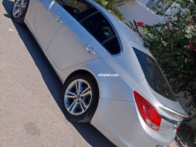 jolie opel insignia num watsup. +436765535556