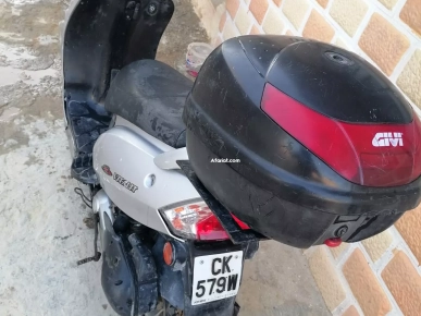 MOTO KYMCO TRES BON ETAT