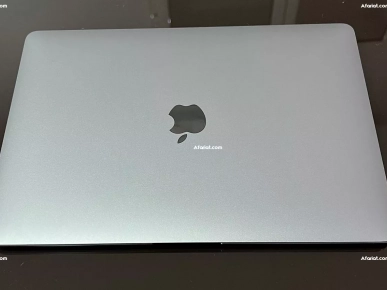 MacBook Air M1 2020/ 13,3" MacBook Air M1 2020/ 13,3"