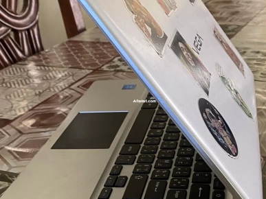 pc Vega book plus a vendre avec chargeur