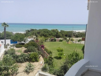 des appartements  pied dans l'eau a plage zahra