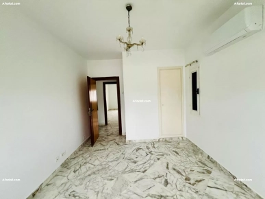 À louer villa S+5 avec jardin au cœur de la Marsa