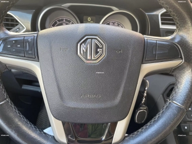 voiture à vendre MG 4X4 en très bon état 1ere main toutes options voiture à vendre MG 4X4 en très bon état 1ere main toutes options