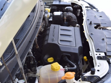 Mahindra KUV100 K8 Tout option
