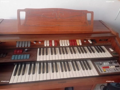 Piano antique italien marque farfisa Jacqueline de luxe c