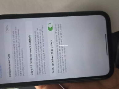 iphone 11 très bon état