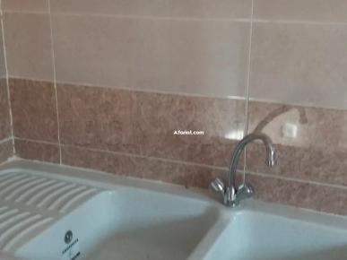 A louer un appartement neuf S+2 situe au 2eme etage a cite Nozha