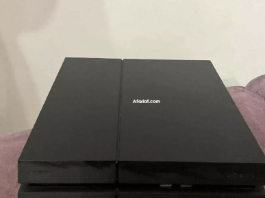 PS4 + Manette + Câbles + Jeu GTA V (CD) / call of duty