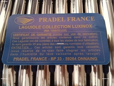 Ménagère 24 pièces et son service gateau NEUFS signés: LAGUIOLE