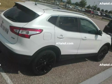 Nissan QASHQAI 1.6 DCI 130CH TEKNA XTRONIC Nissan QASHQAI 1.6 DCI 130CH TEKNA XTRONIC