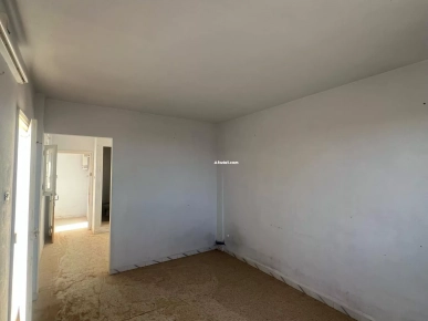 Deux maisons + un studio à vendre à Hay El Bahri 3.