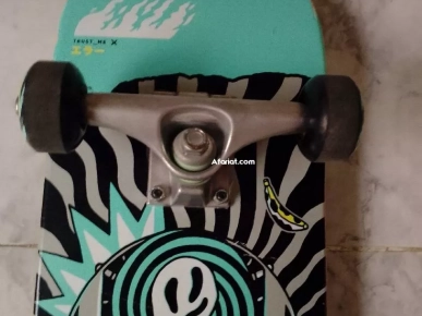 skateboard