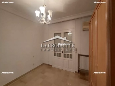 Villa S+4 avec piscine à Gammarth MVL1532