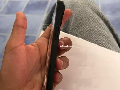 iPhone 15 noir