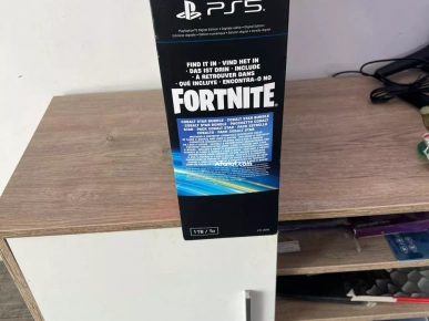 PlayStation 5 slim Digital cacheté