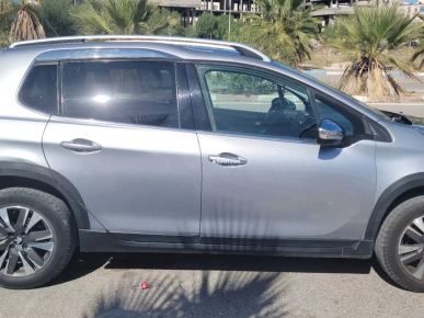 Peugeot 2008  1.2  5CV