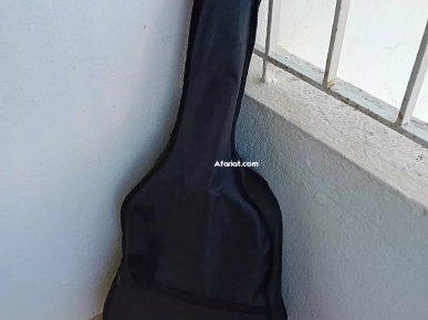 guitare classique noir 4|4