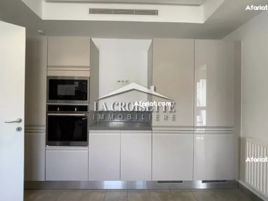 Villa S+3 avec piscine à Gammarth MVL1382