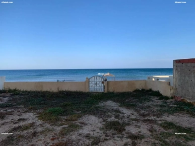 à terrain à Kélibia pieds dans l'eau à terrain à Kélibia pieds dans l'eau