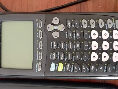 calculatrice TI-82 Advanced