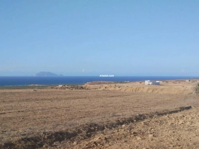 à vendre terrain au bord de la mer