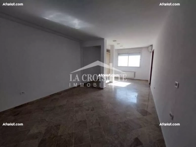 Villa S+4 avec piscine à La Marsa ZVL1615